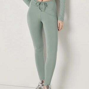 BRAND NEW WITH TAGS!! PINK RUTCHED LEGGINGS